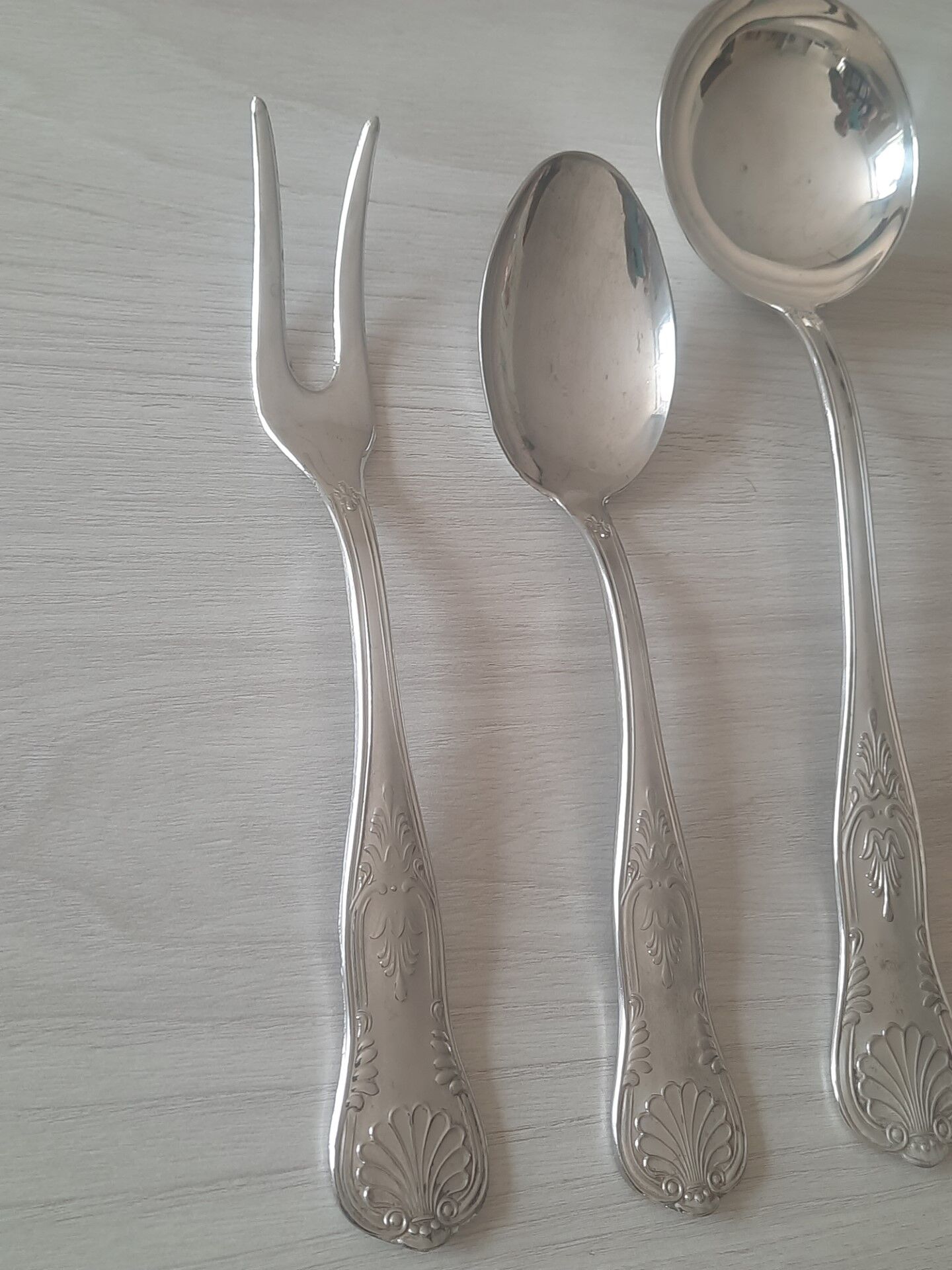 Silver metal service cutlery
