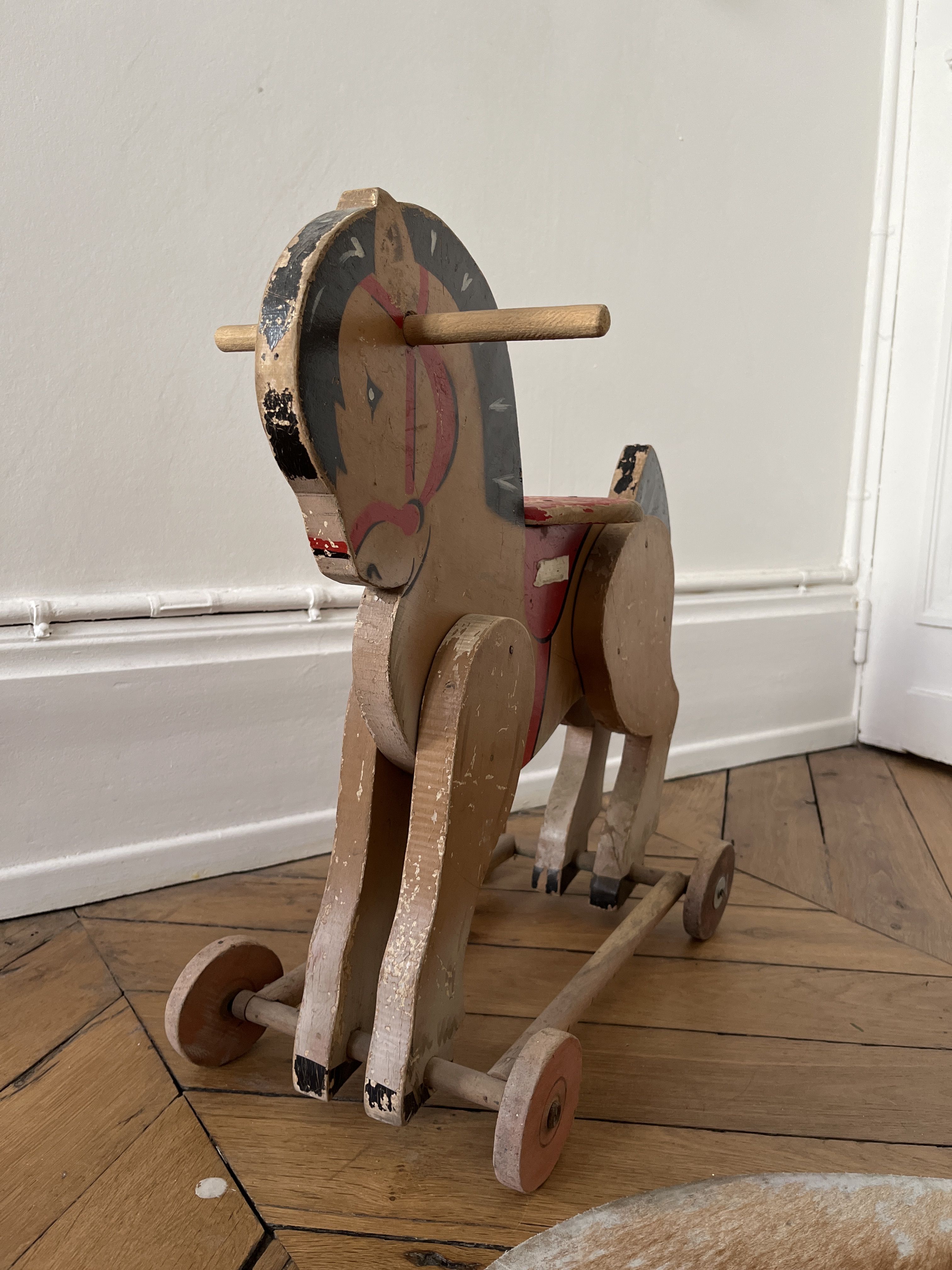Ancien Cheval à Roulette En Bois - Jouet Vintage à Tirer - Occasion