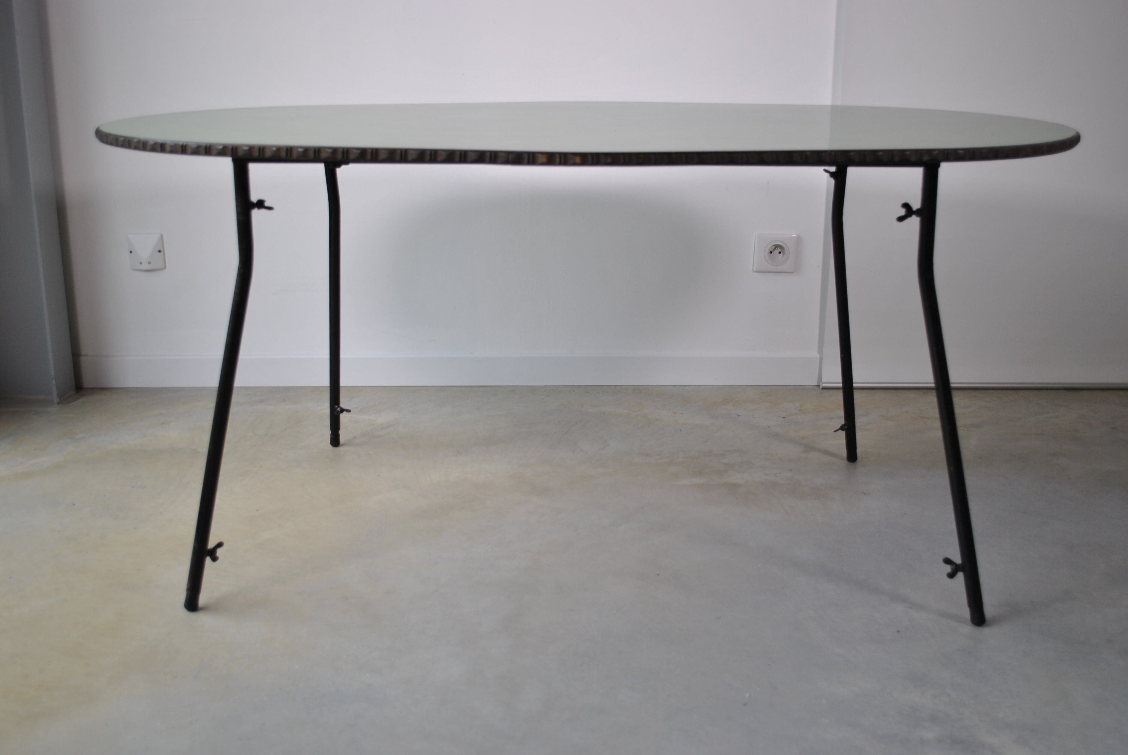 Vintage table adjustable in height 1970