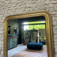 Miroir Louis-Philippe perlé 151/111,5cm doré à la feuille d’or, glace 