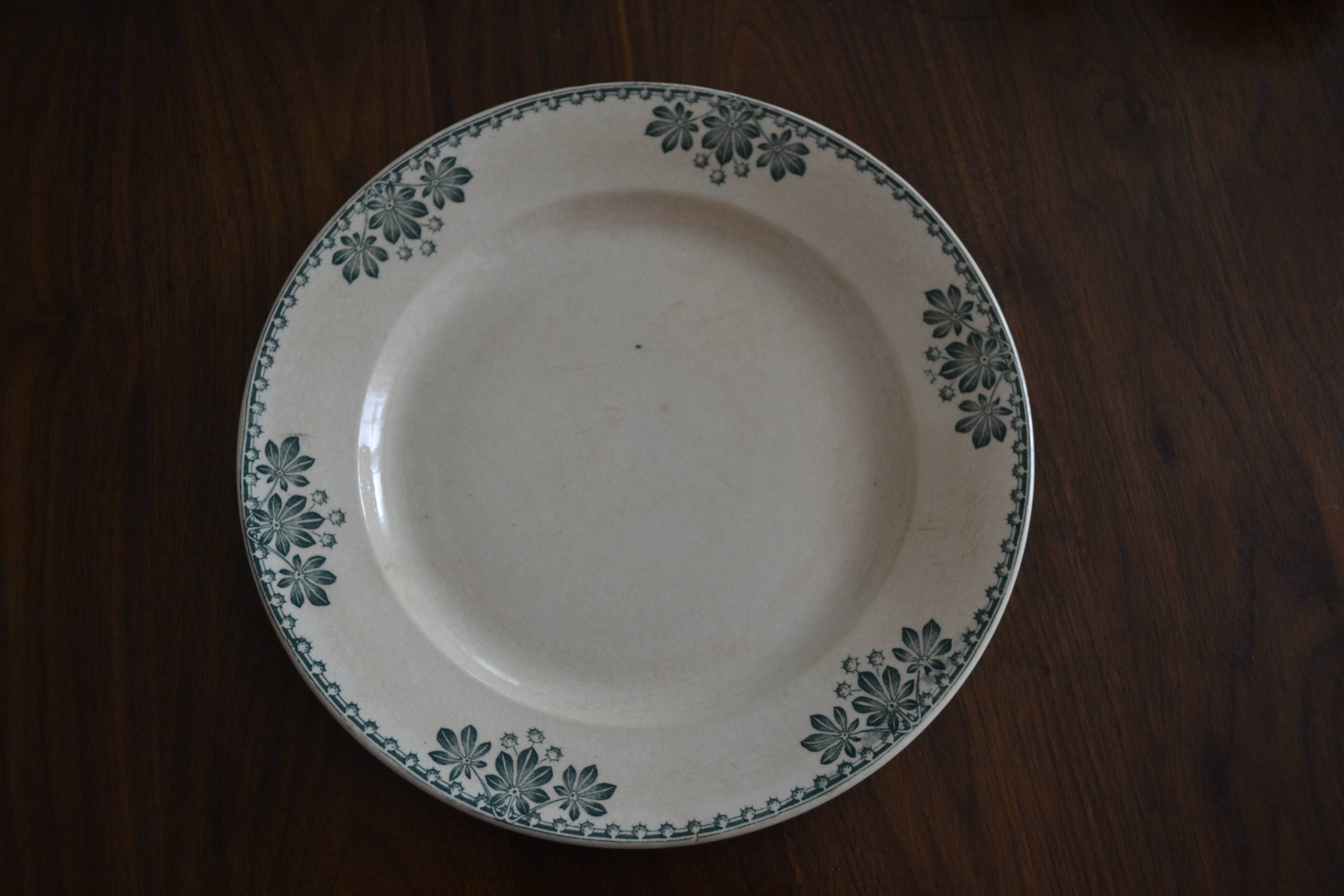 Plat rond Terre de fer