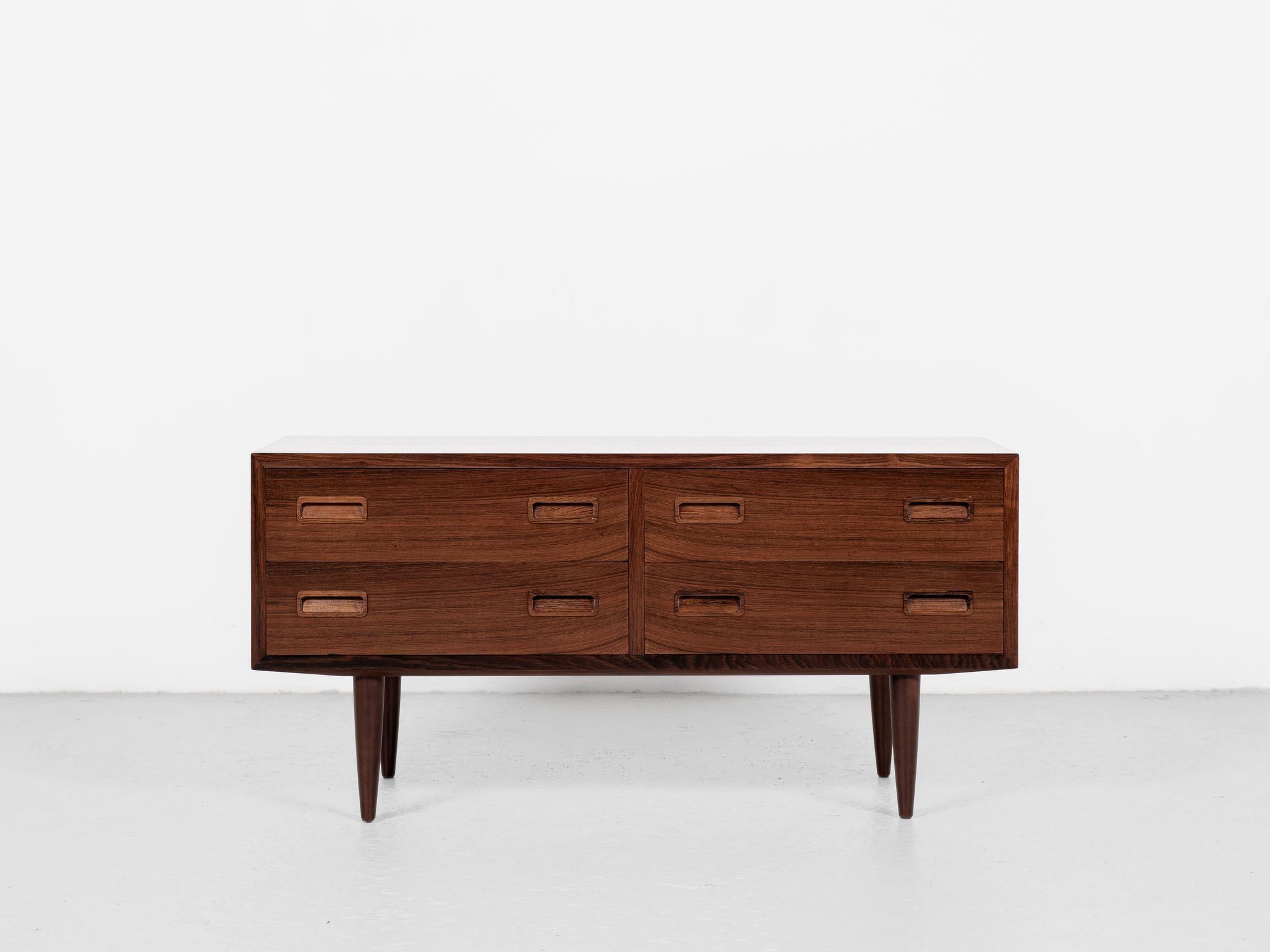 Midcentury Danish low chest of 2x2 drawers in rosewood by Hundevad 1960s