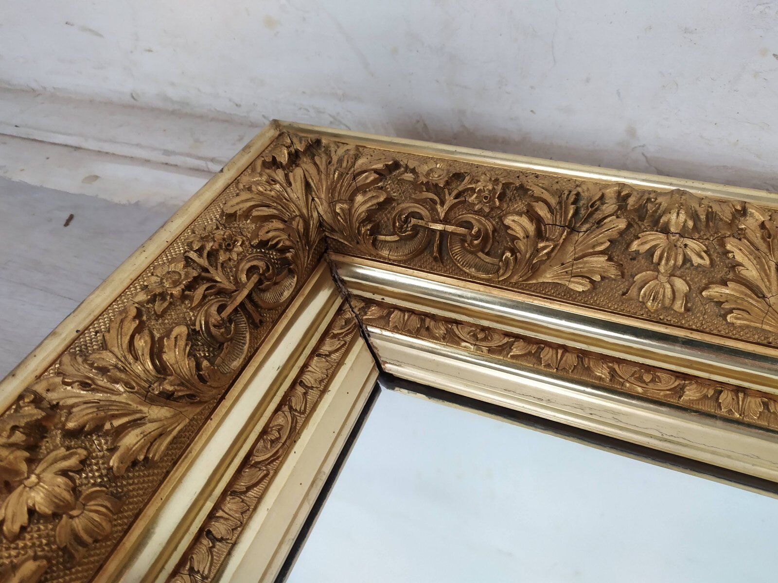 Miroir avec cadre doré