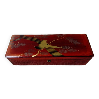 Glove box in lacquered wood decorated with 2 birds under wisteria