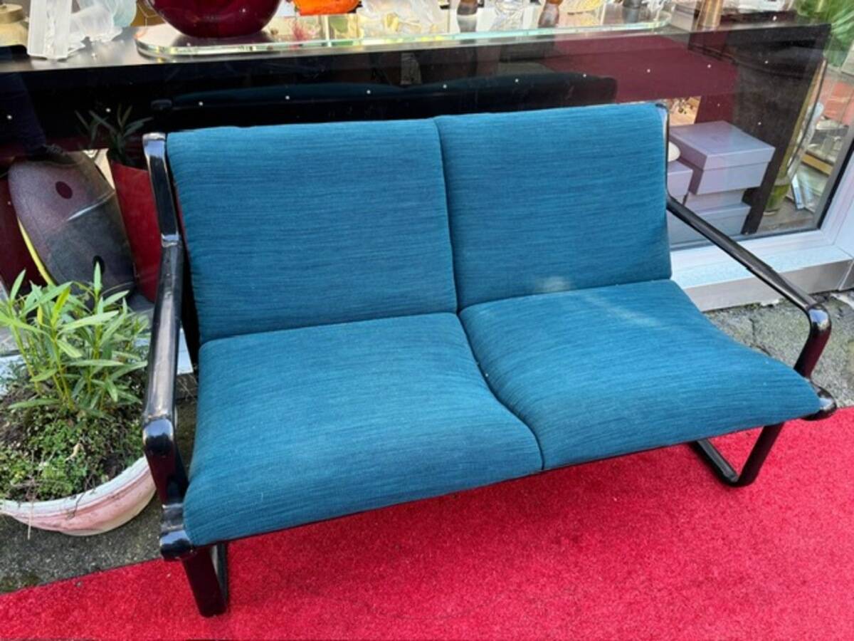 Bruce Hannah & Andrew Morrison: Knoll Sofa