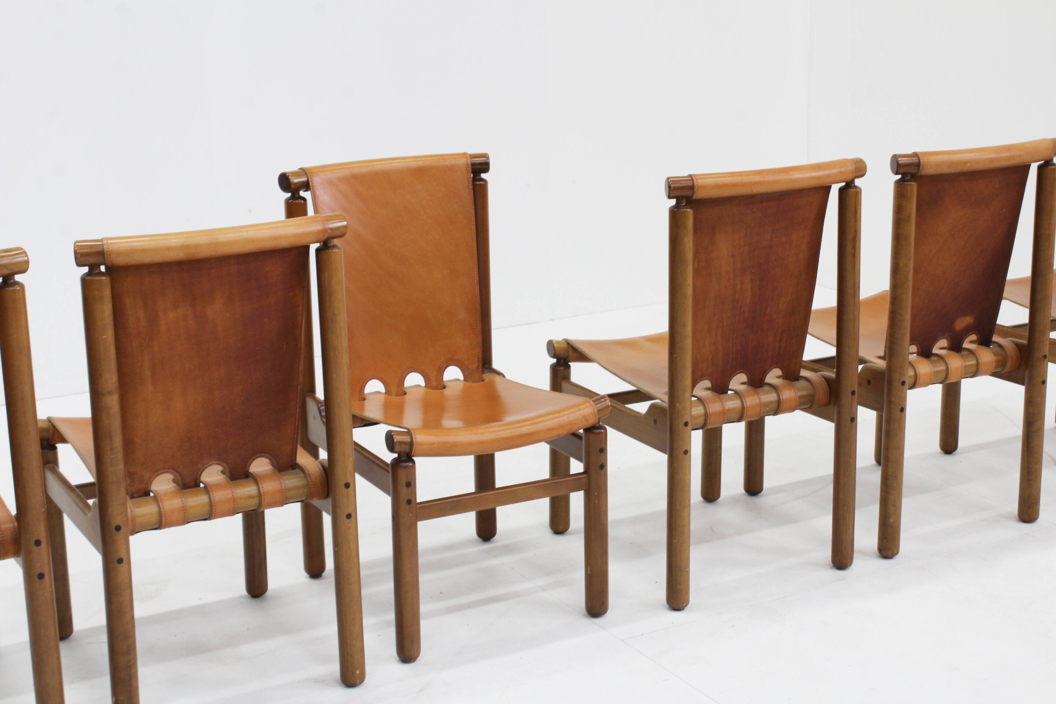 Chaises de salle à manger en cuir italien style Mid-Century, signées Ilmari Tapiovaara, lot de 6