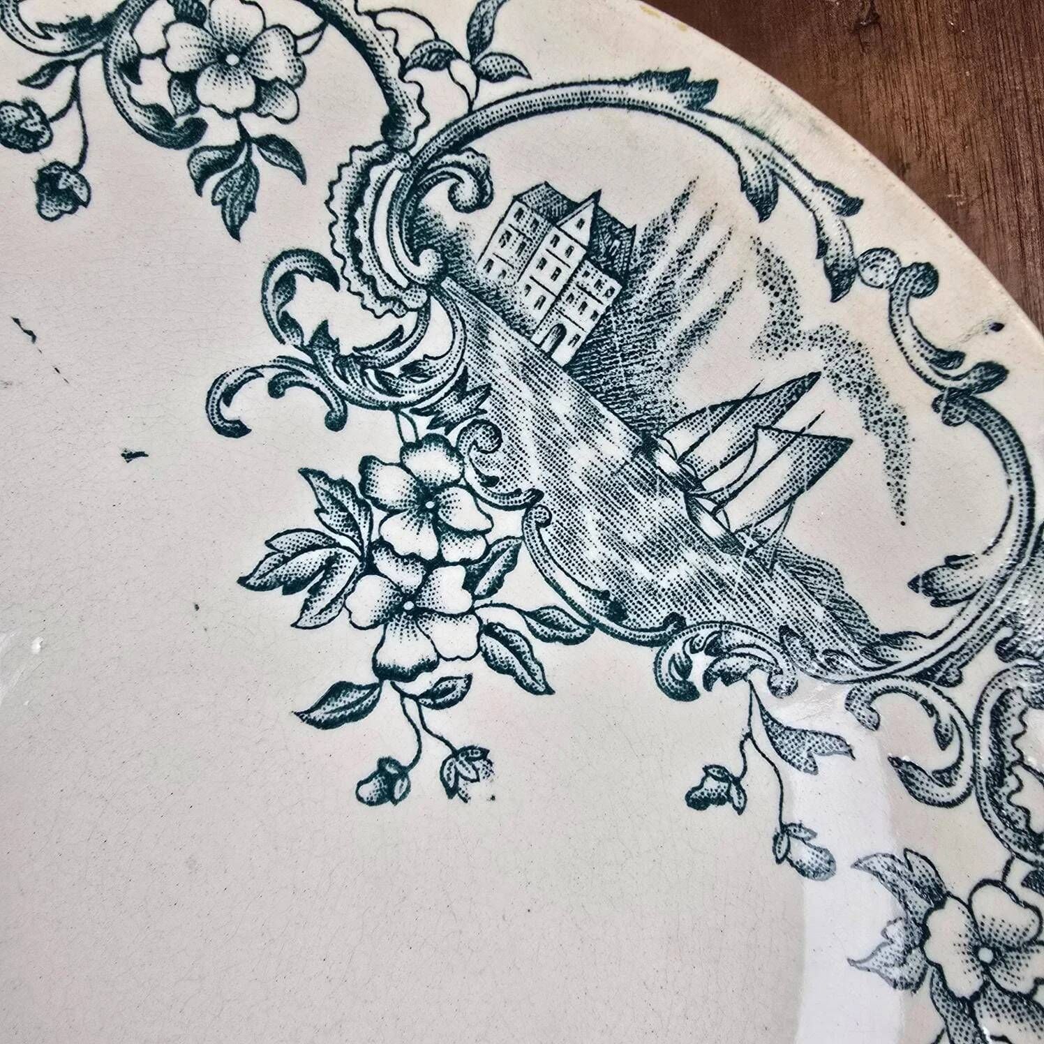 Antique compote dish Faïencerie de Lyon Marine, ironstone with blue-green decoration, 19th century.