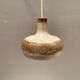 Petite lampe suspendue en céramique, du danois Axel Larsen pour sa propre entreprise Axella, estampillée à l'intérieur de la lampe