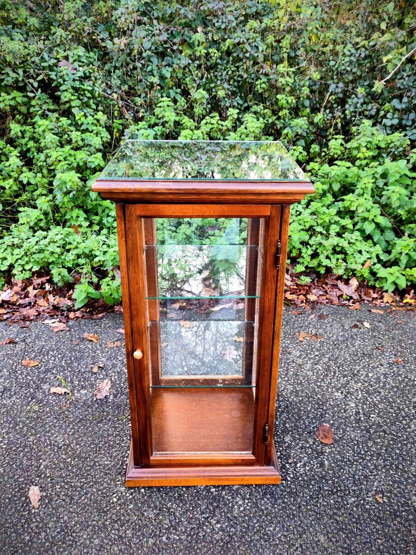 Showcase from the early 20th century.