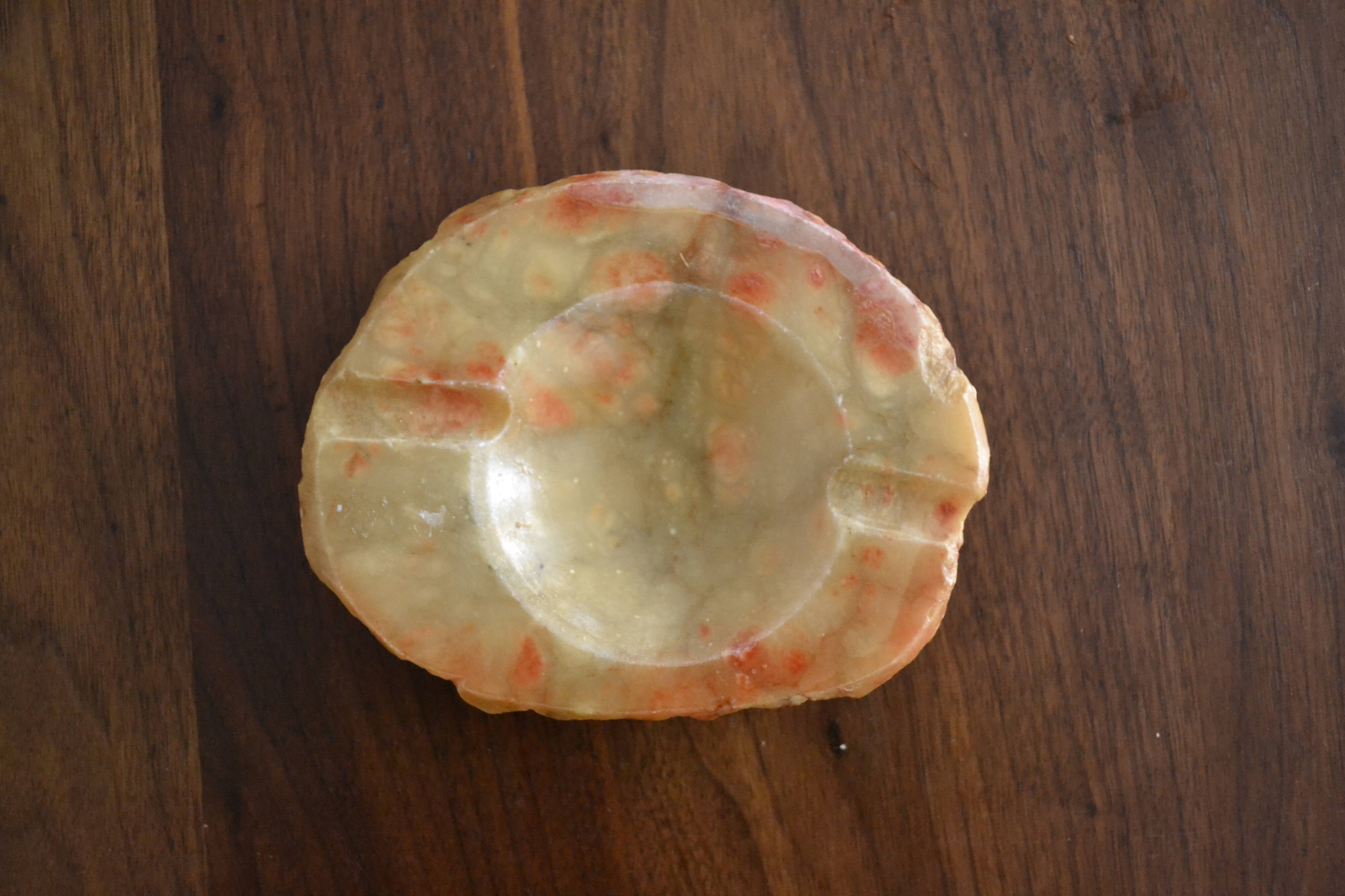 Ashtray in alabaster