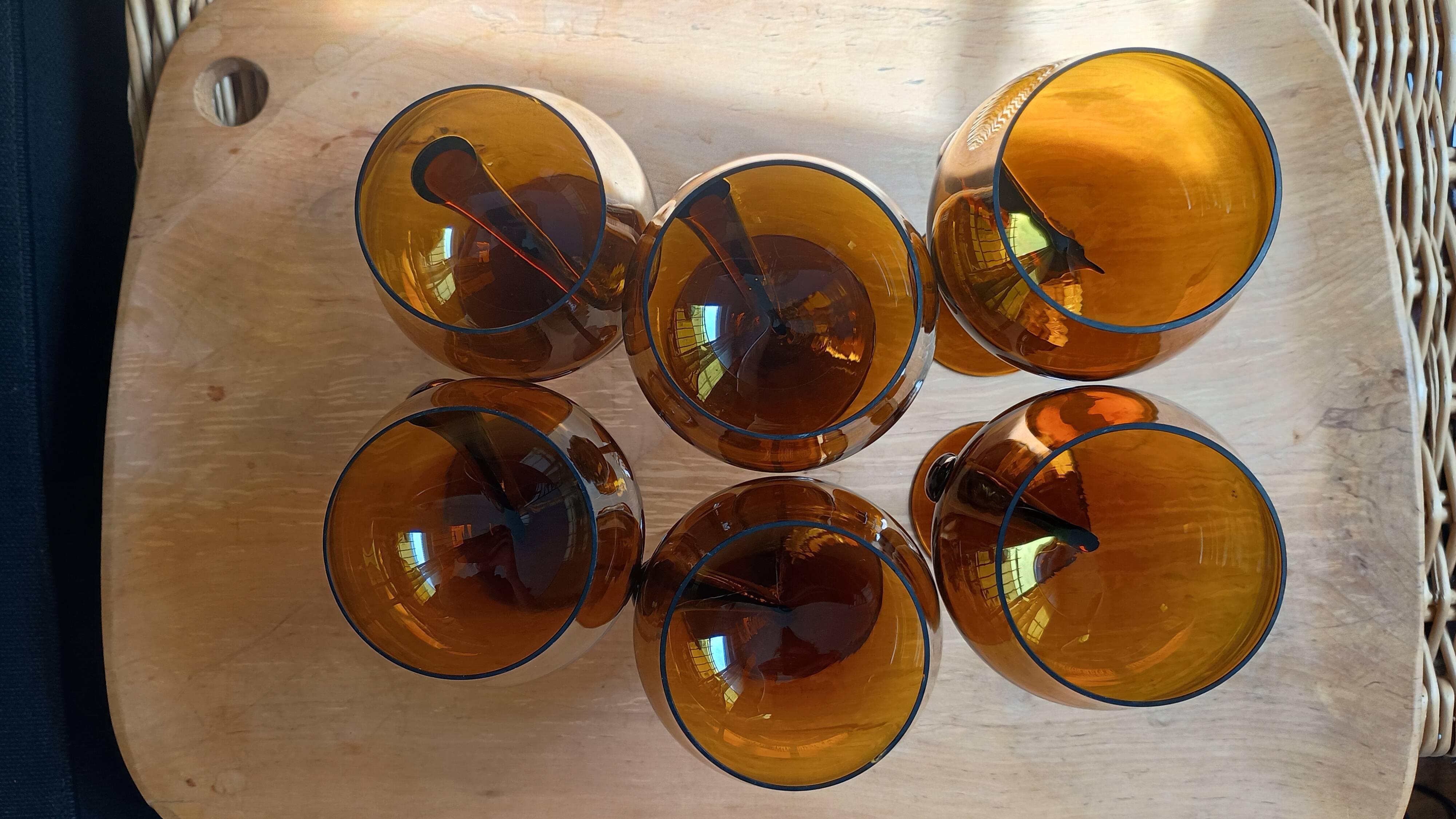 Verres à pieds design vintage