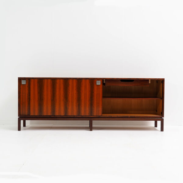 Enfilade conçue par Alfred Hendrickx pour belform