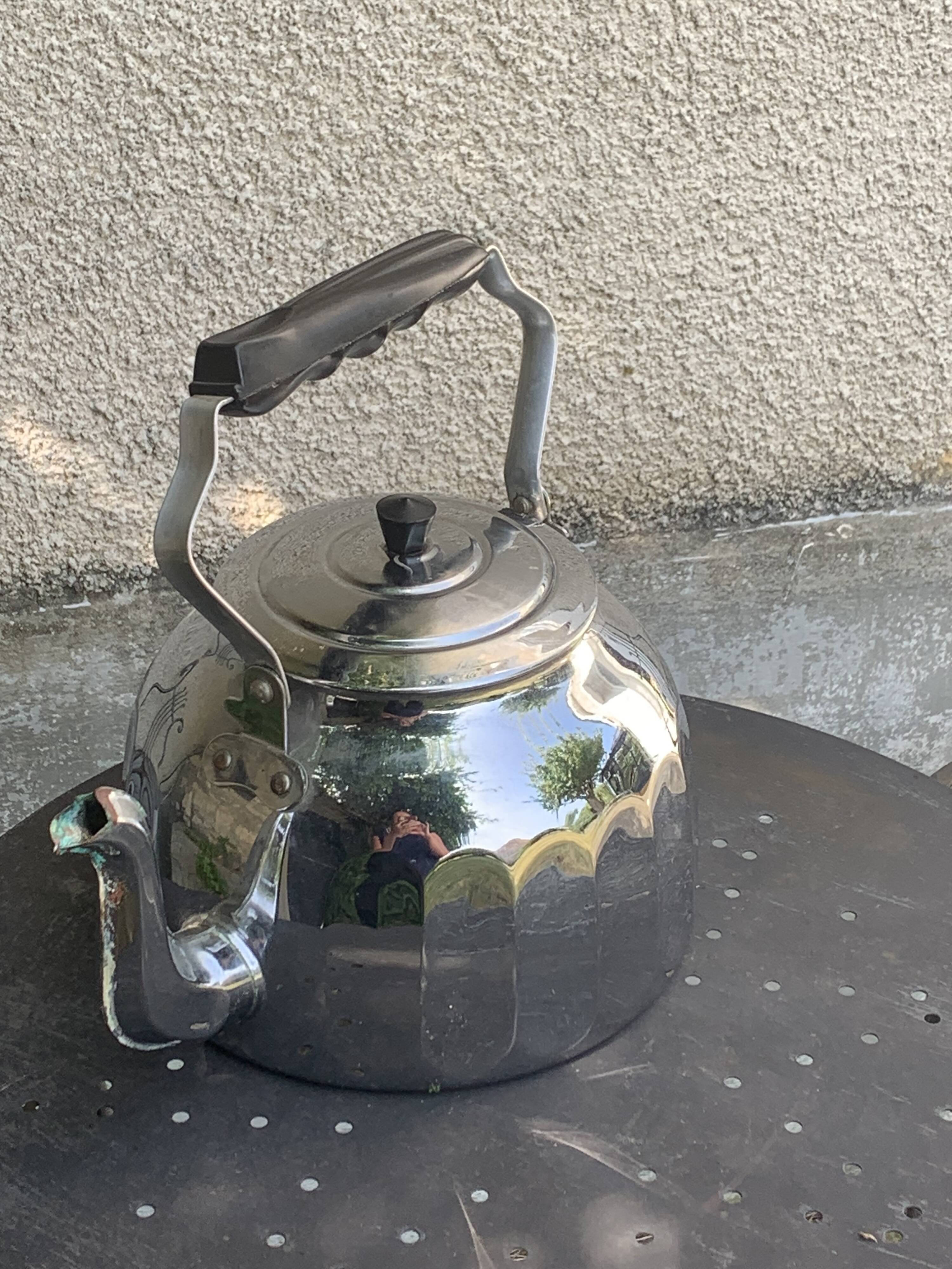 Large kettle, in chrome copper, menesa, vintage and collector's black bakelite handle