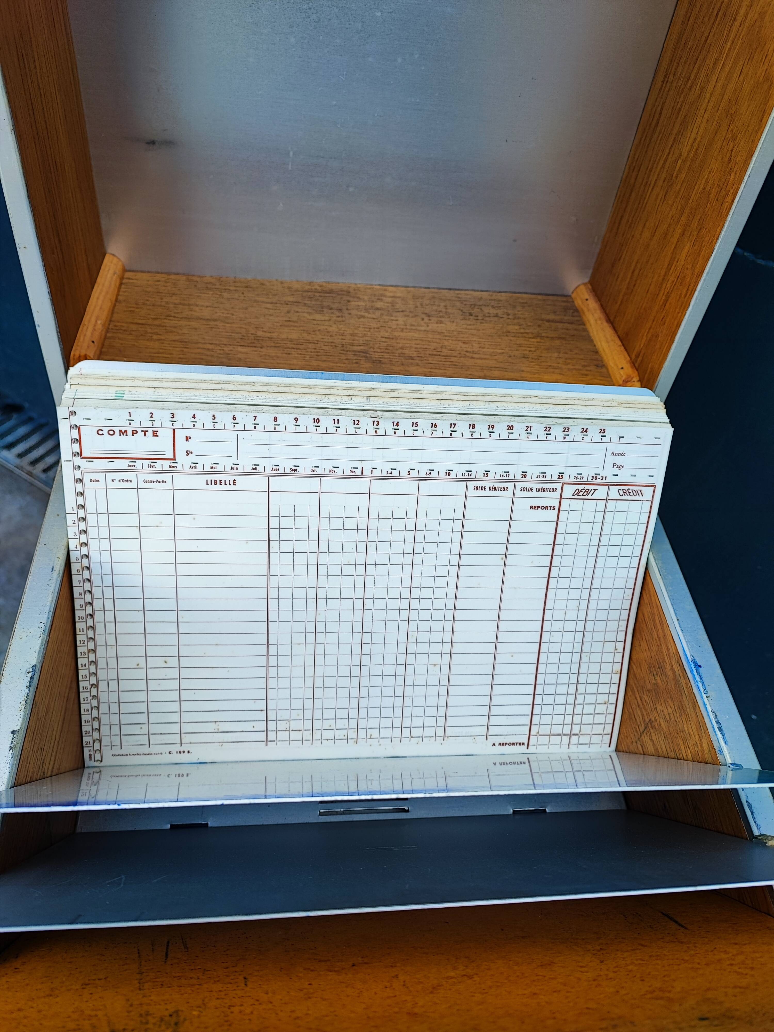 Metal binder ruwa bell