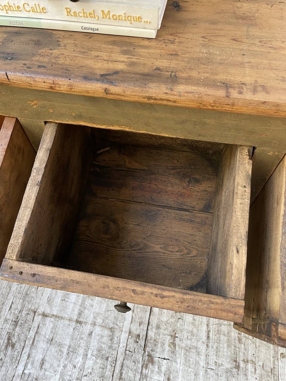 Green patina workshop furniture