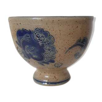 Sandstone bowl Japanese motifs