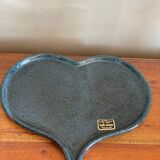 Heart-shaped empty pocket