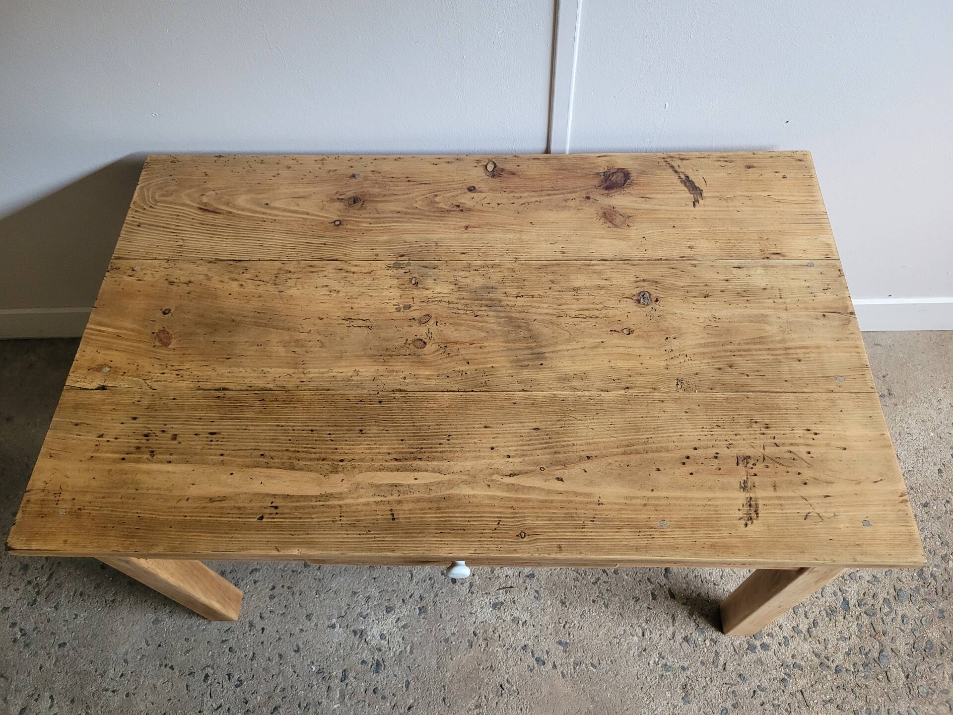 Table basse en bois massif