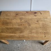 Table basse en bois massif