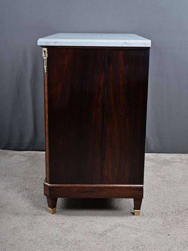 Commode en marqueterie de bois de rose et palissandre, style Louis XVI – fin XIXe