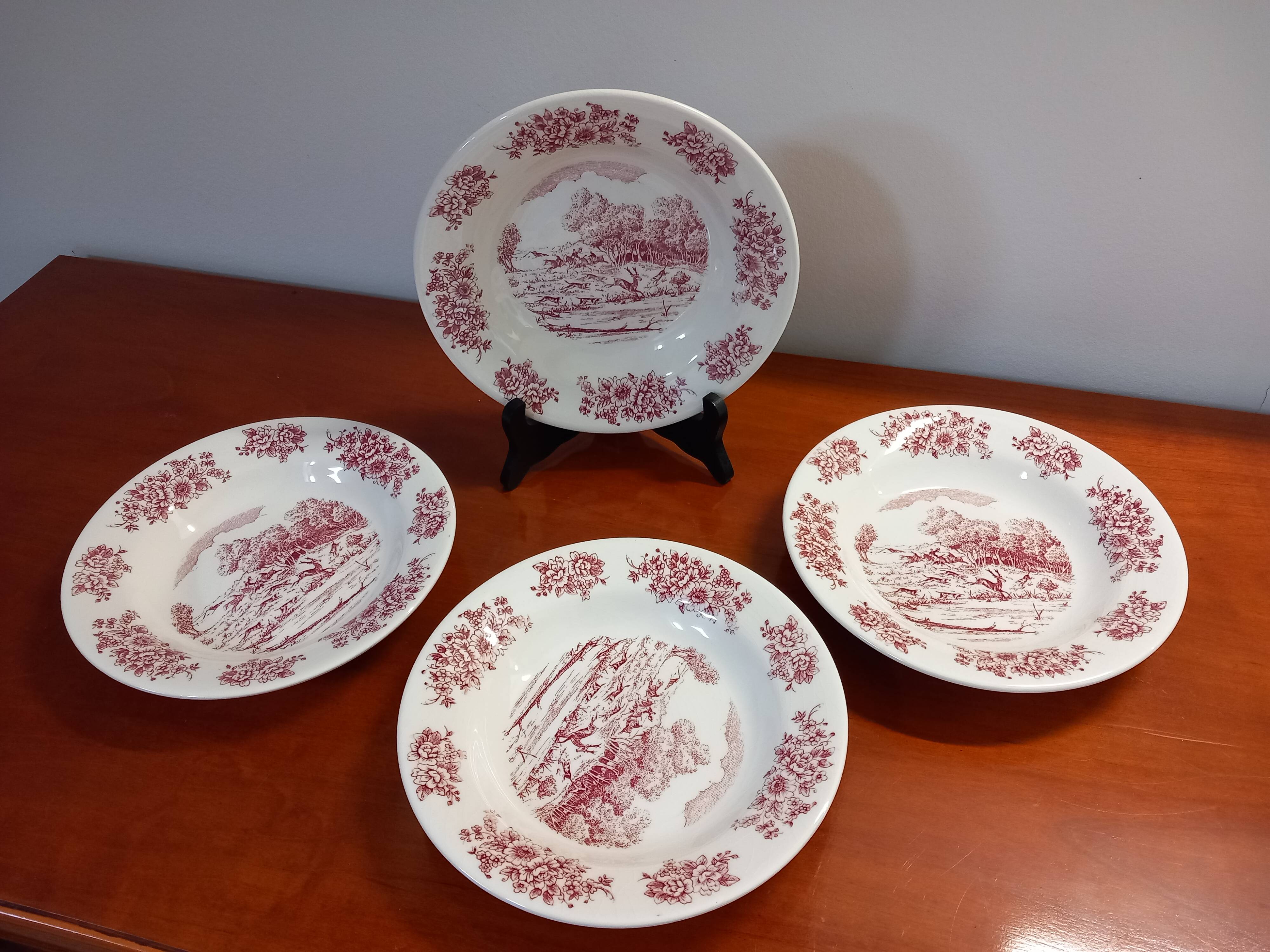 Set of 4 deep plates, Gien earthenware.