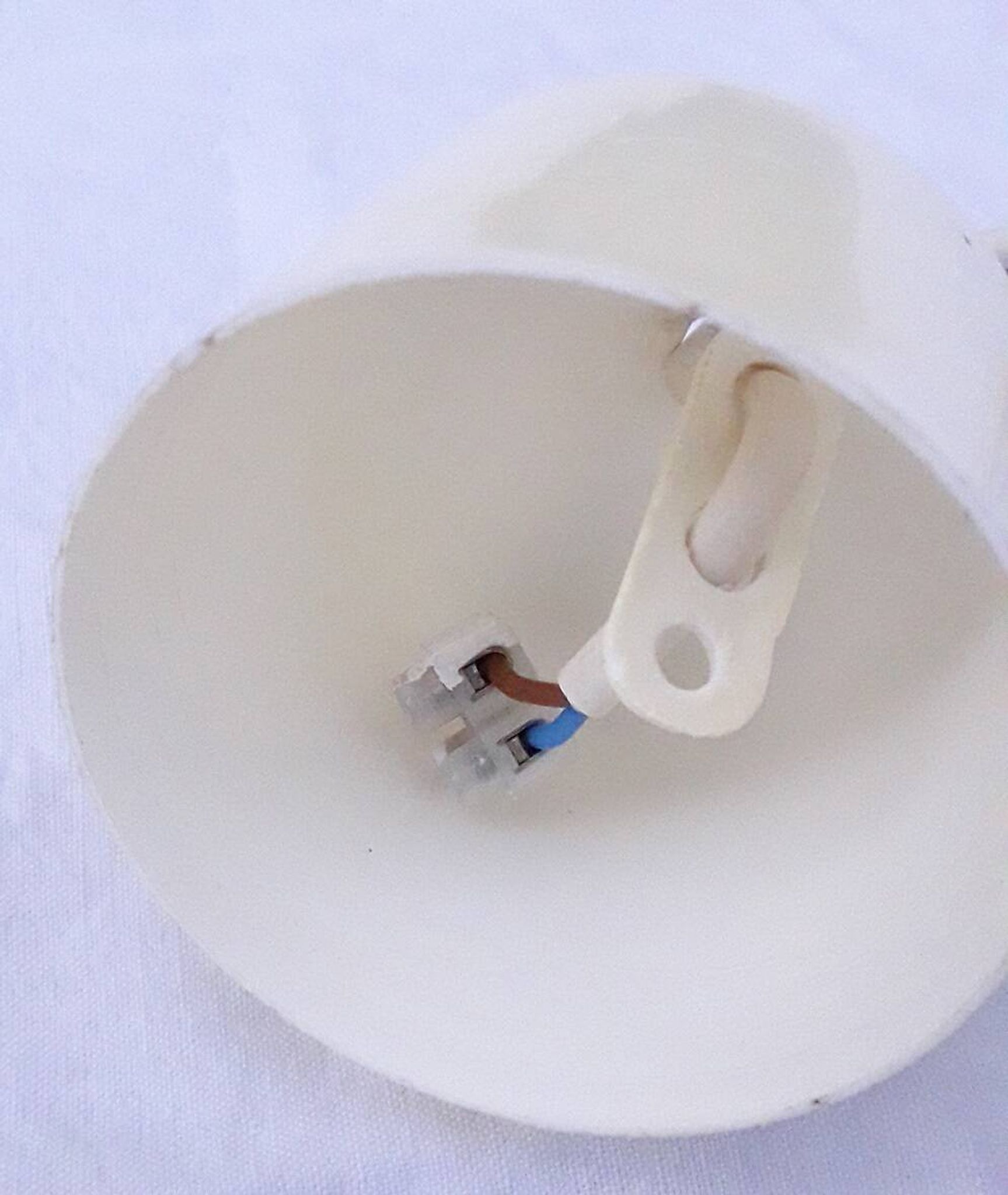 Suspension en verre forme ampoule