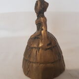 Cloche de table en bronze femme