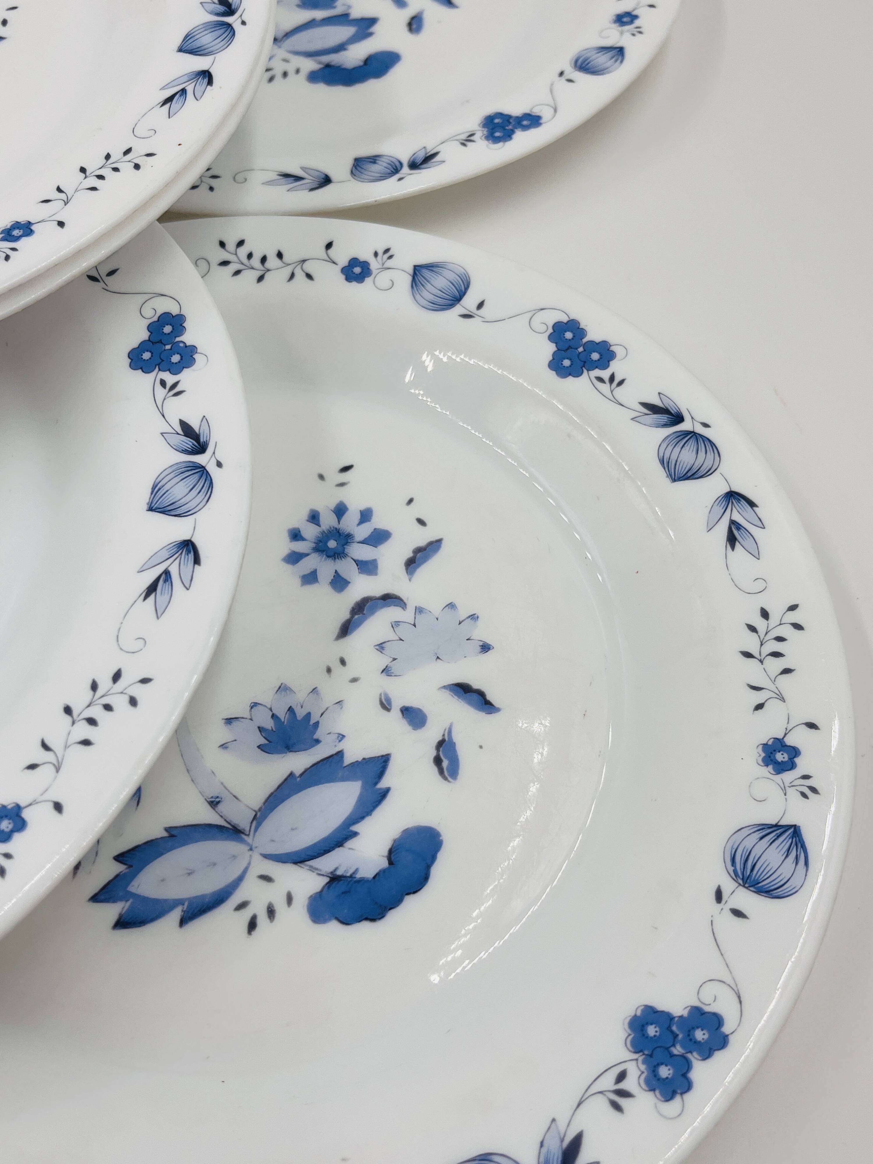 Set of 8 plates, model: Aster