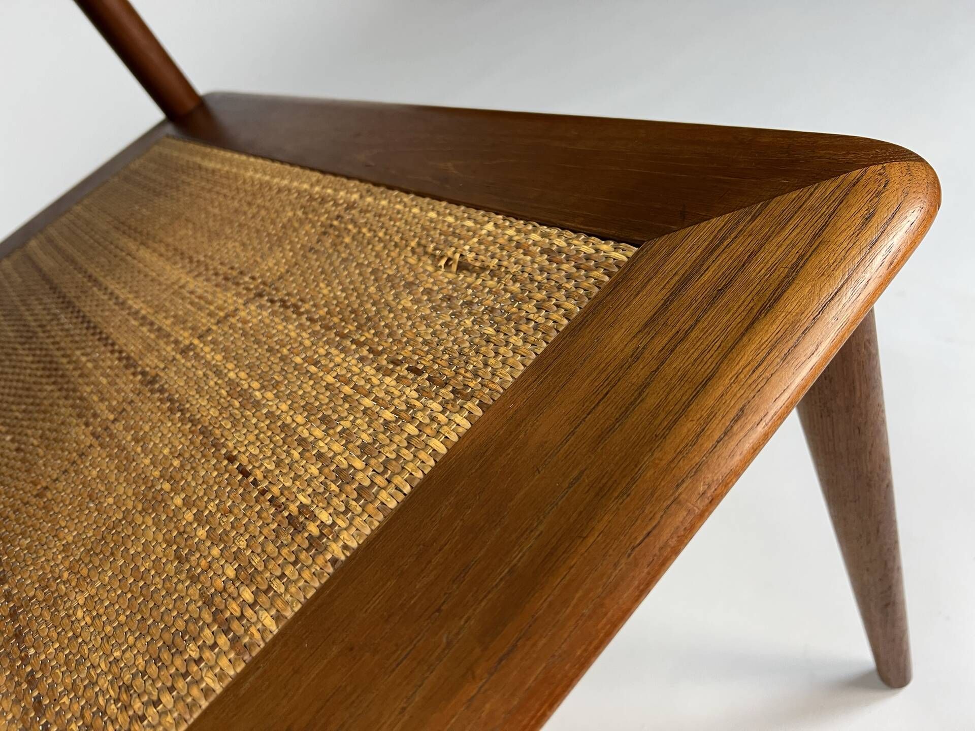 Table basse d'angle Minerva en teck Hvidt Mølgaard-Nielsen danoise