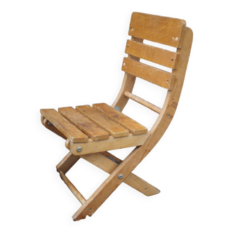 Rustic wooden folding children's chair