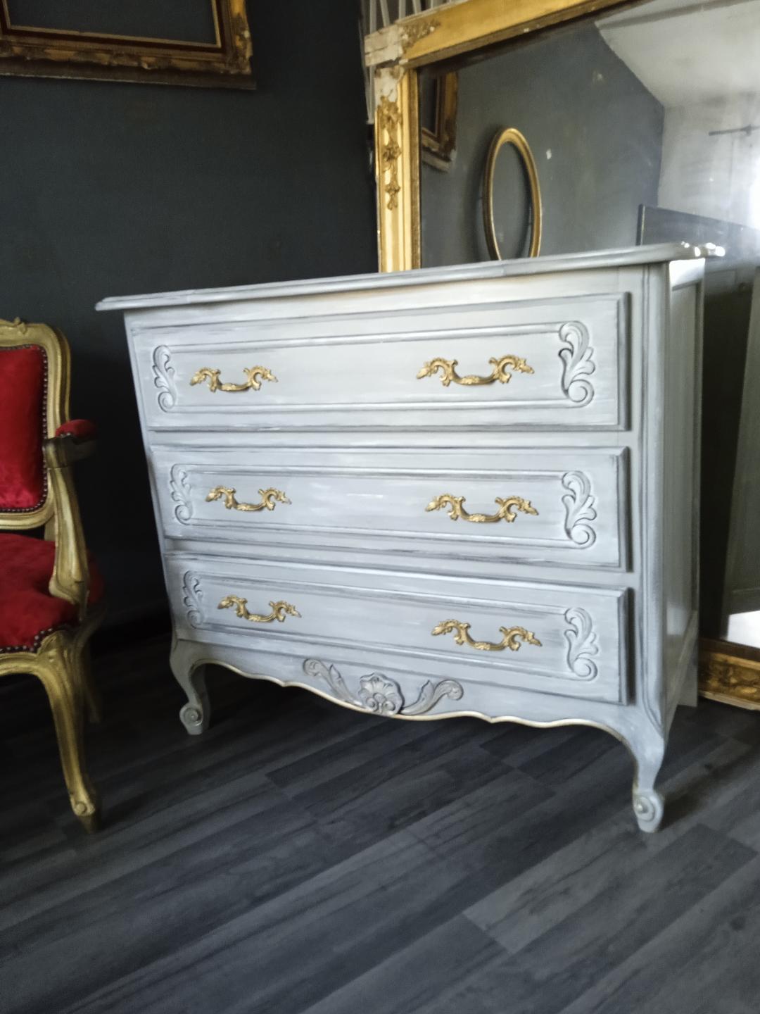 Patinated chest of drawers Louis XV style
