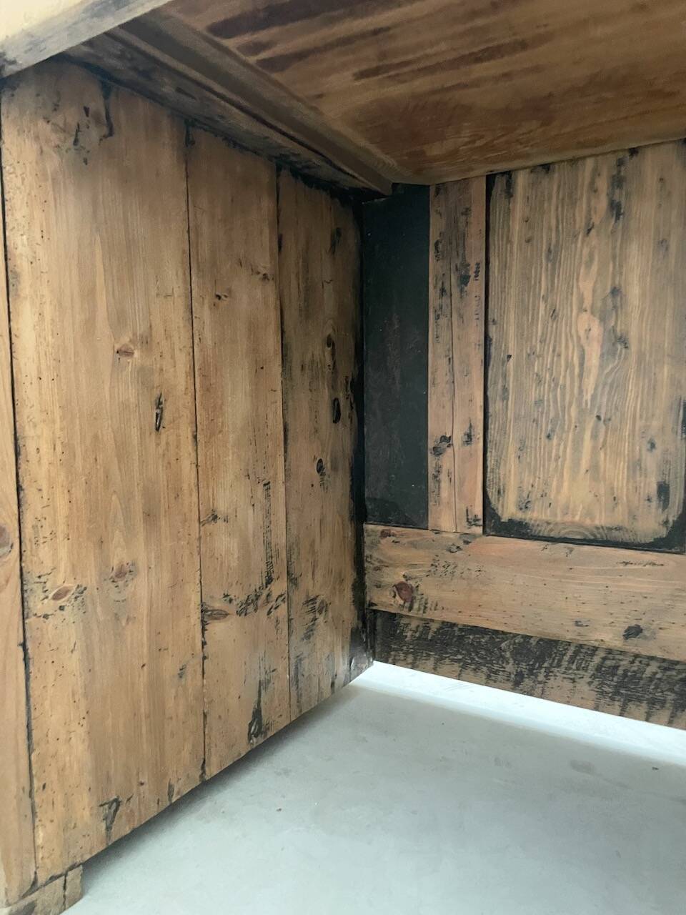 Yellow patina commercial counter from the 50s