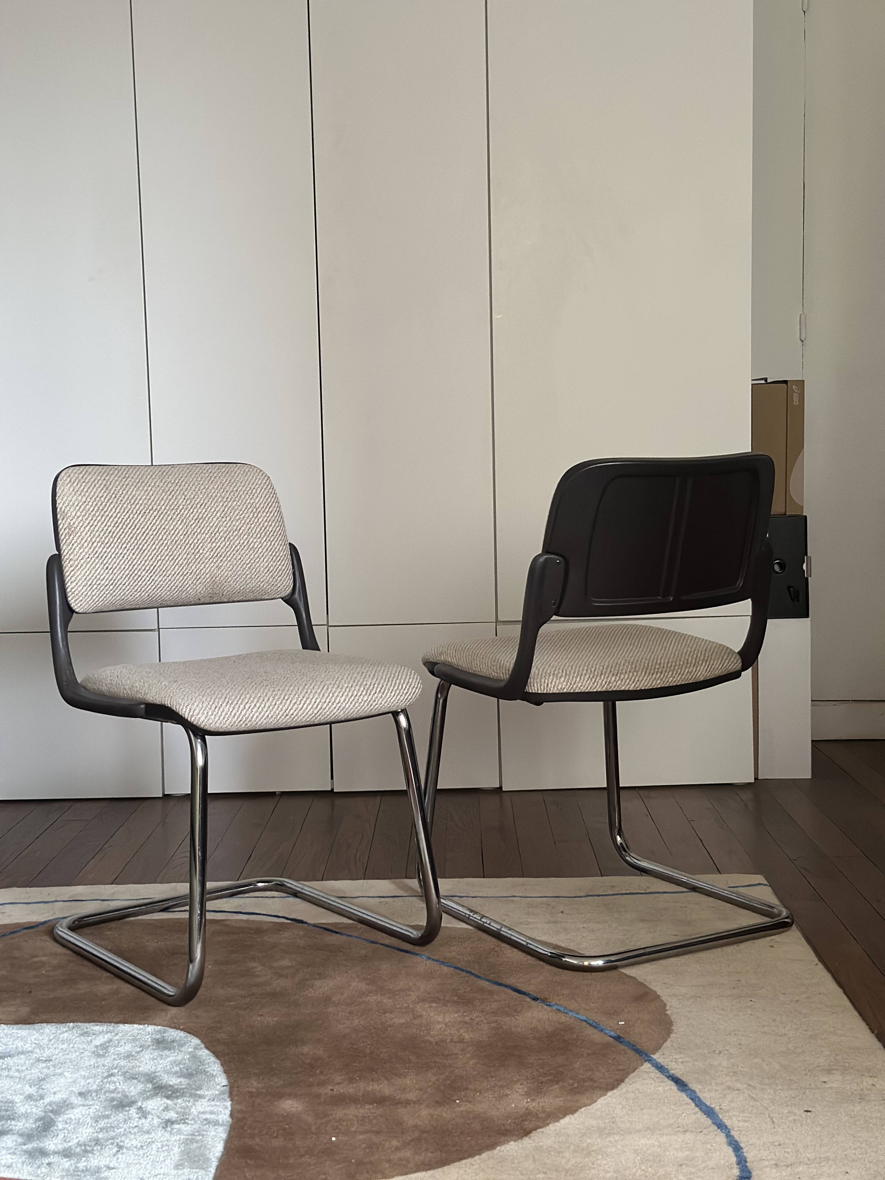 Pair of vintage cantilever chairs Eurosit - Space Age style