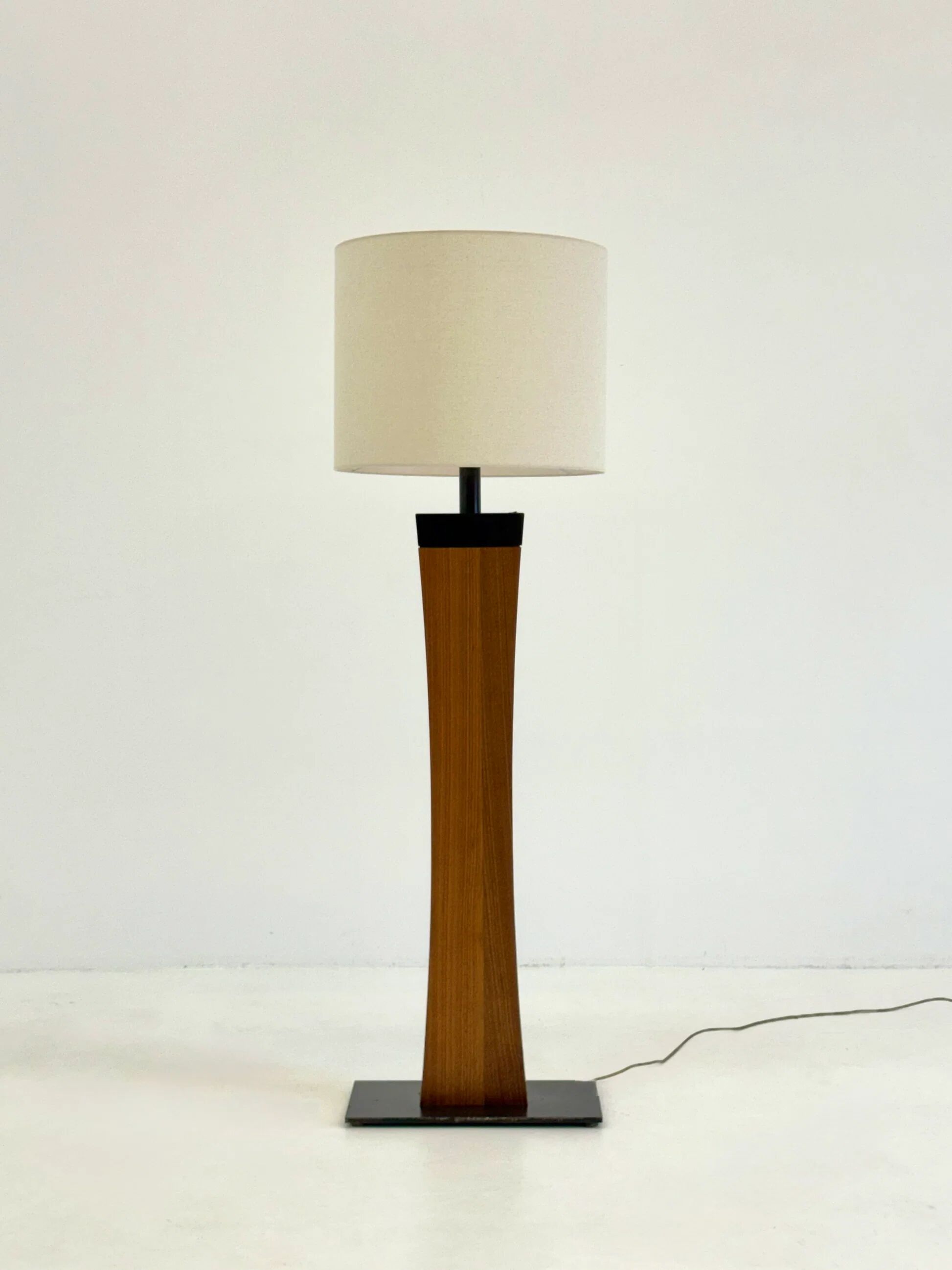 Lampe de sol en teck des années 50 italienne