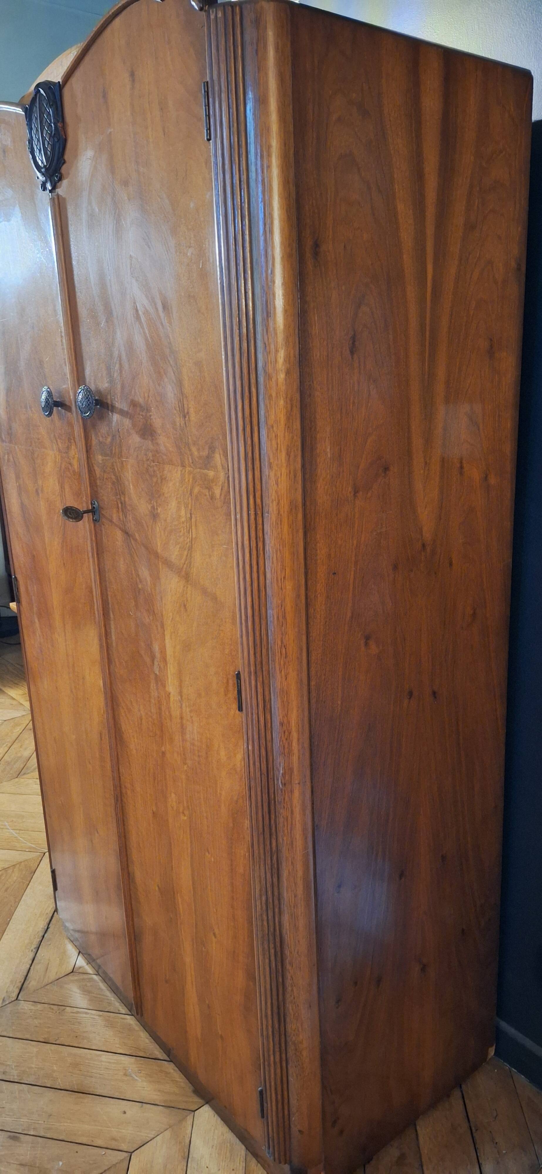 Armoire anglaise