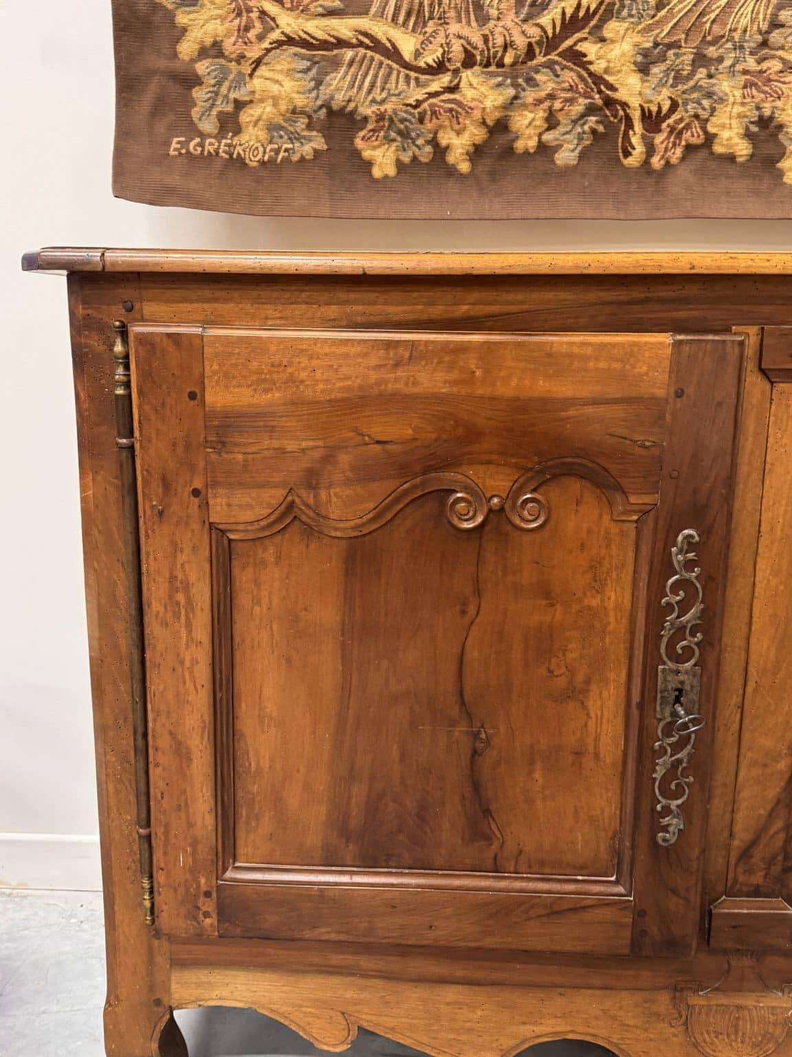 Antique solid wood sideboard – Louis XV style