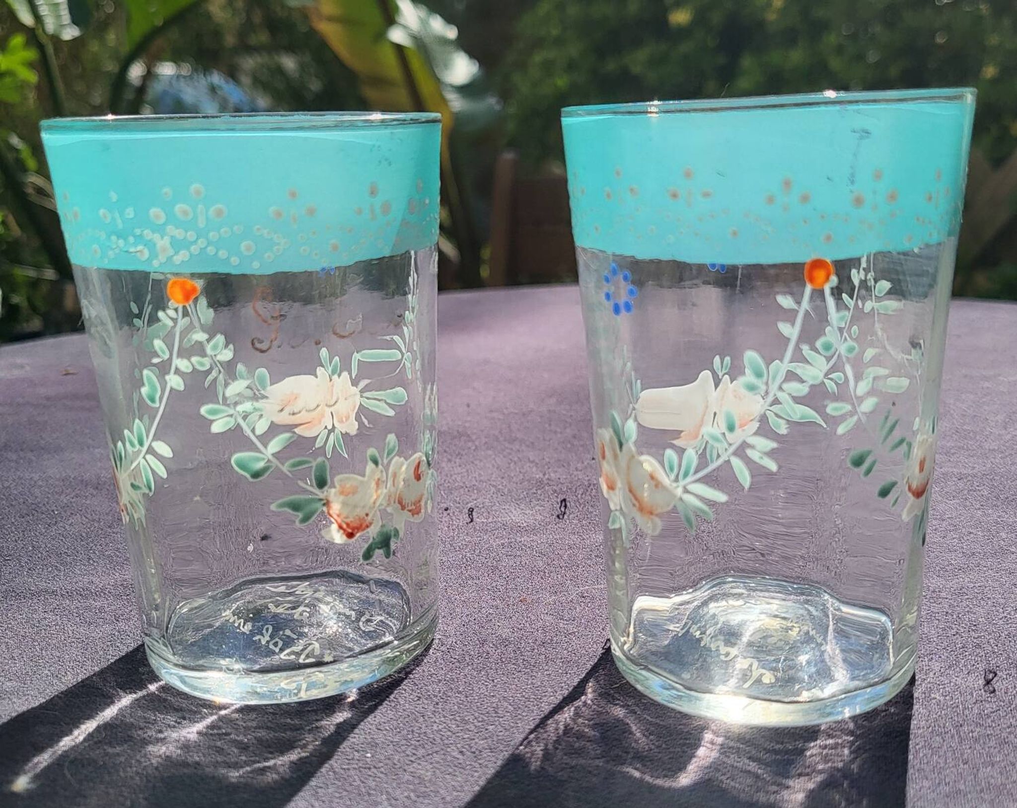 2 verres émaillés fine verte bohème