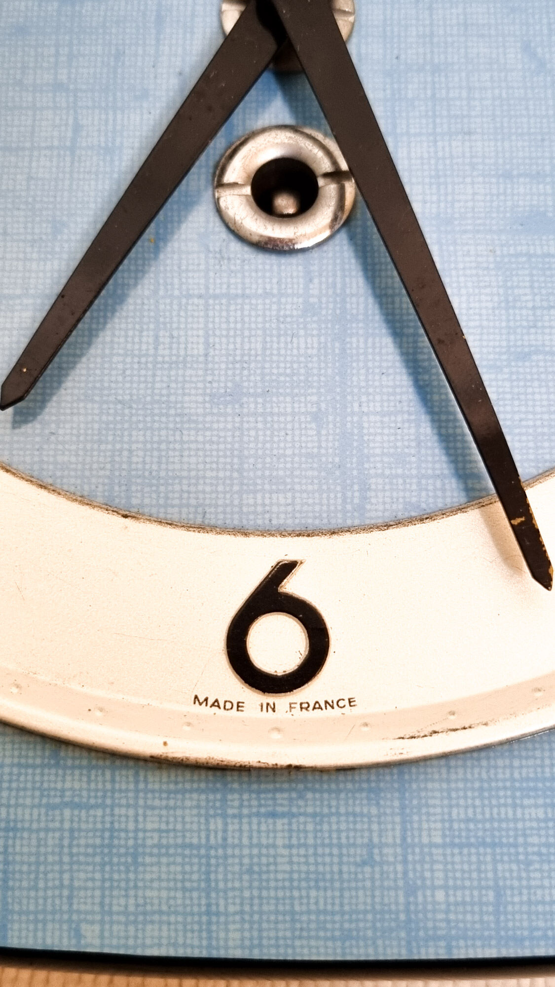 Bayard formica clock