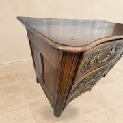 Louis XV walnut commode, 18th century