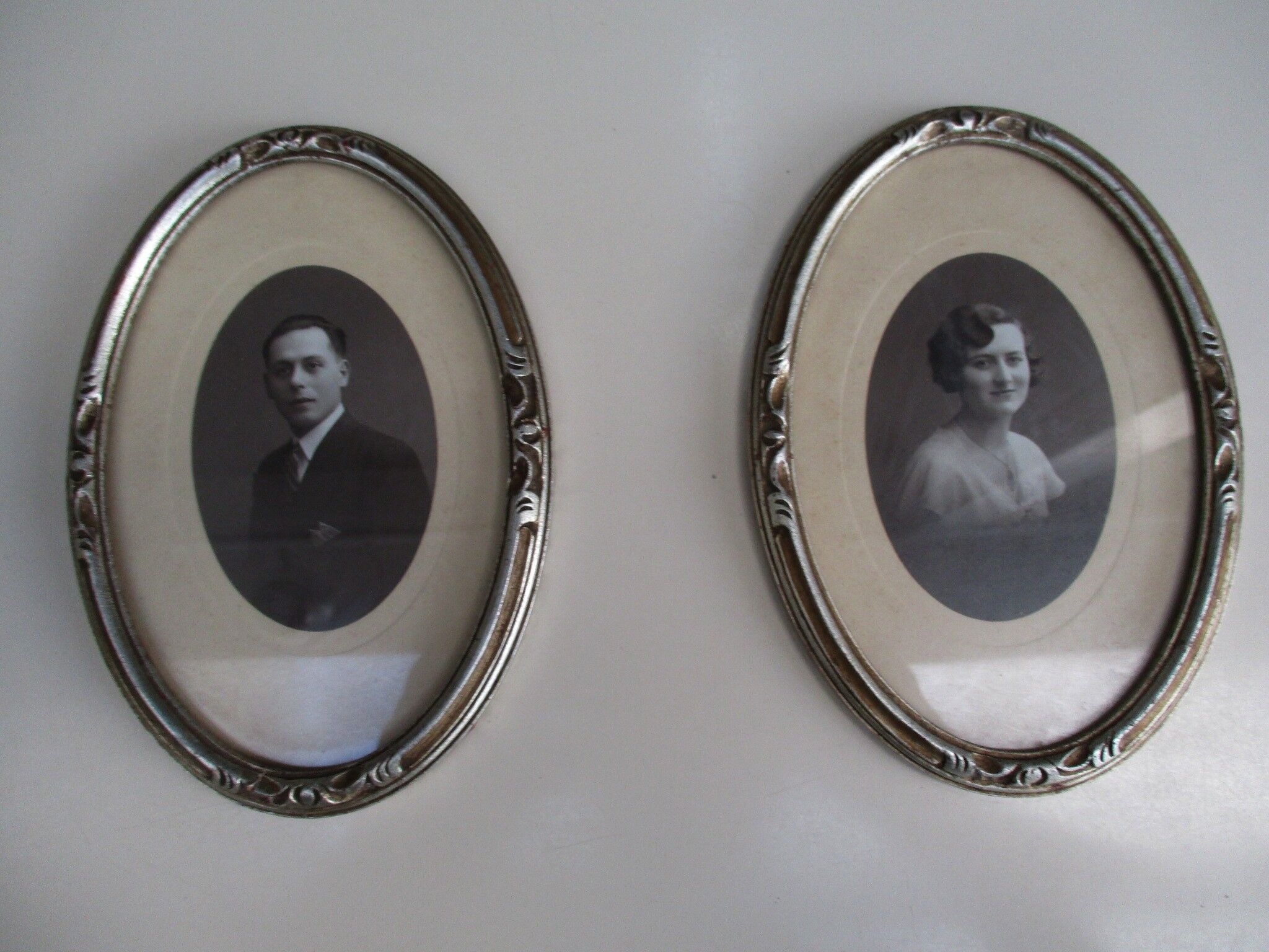 Pair of old oval art deco frames