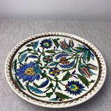 Plat Iznik en faïence