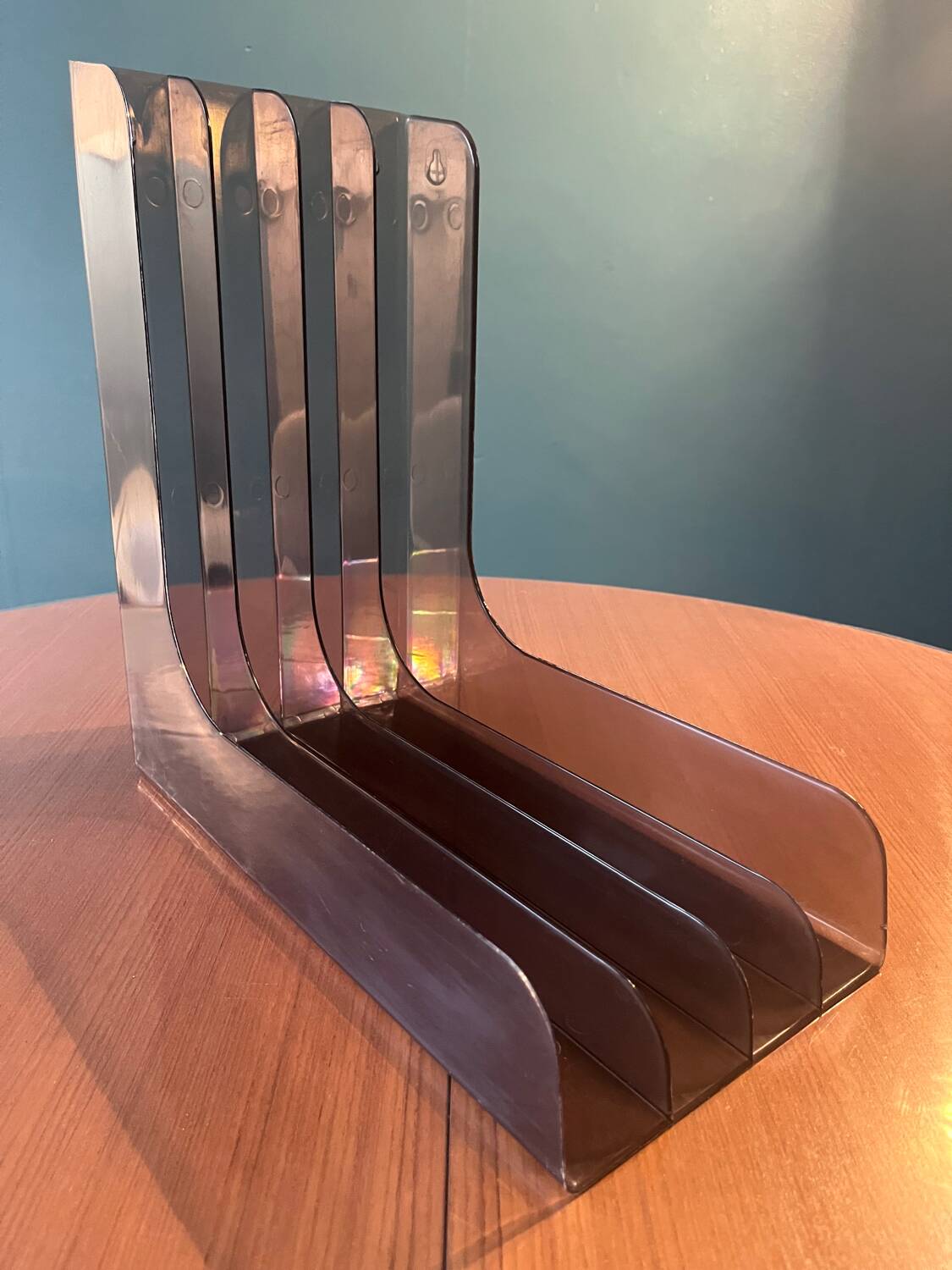 Vinyl holder for storing 33 rpm vinyl records