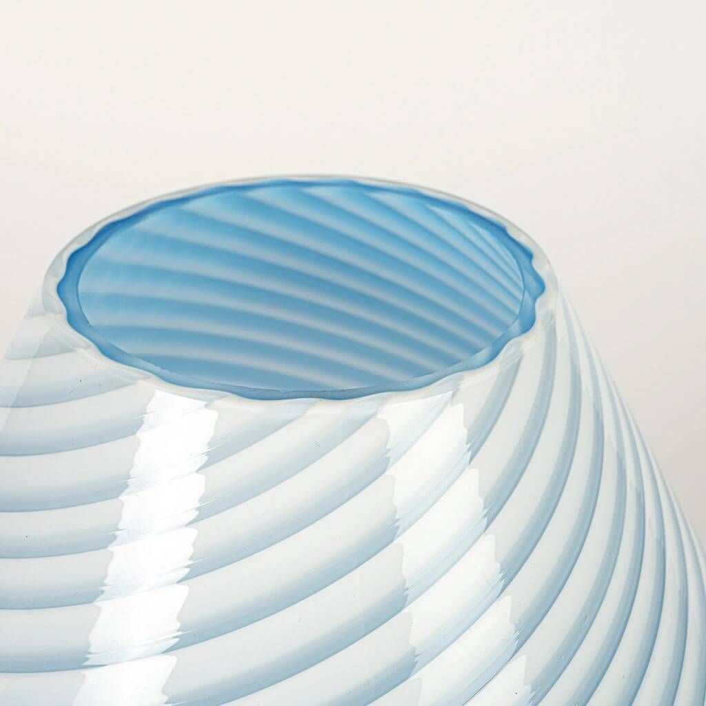 Murano glass lamp in the shape of a mushroom made using the swirling technique of mouth blown glass.