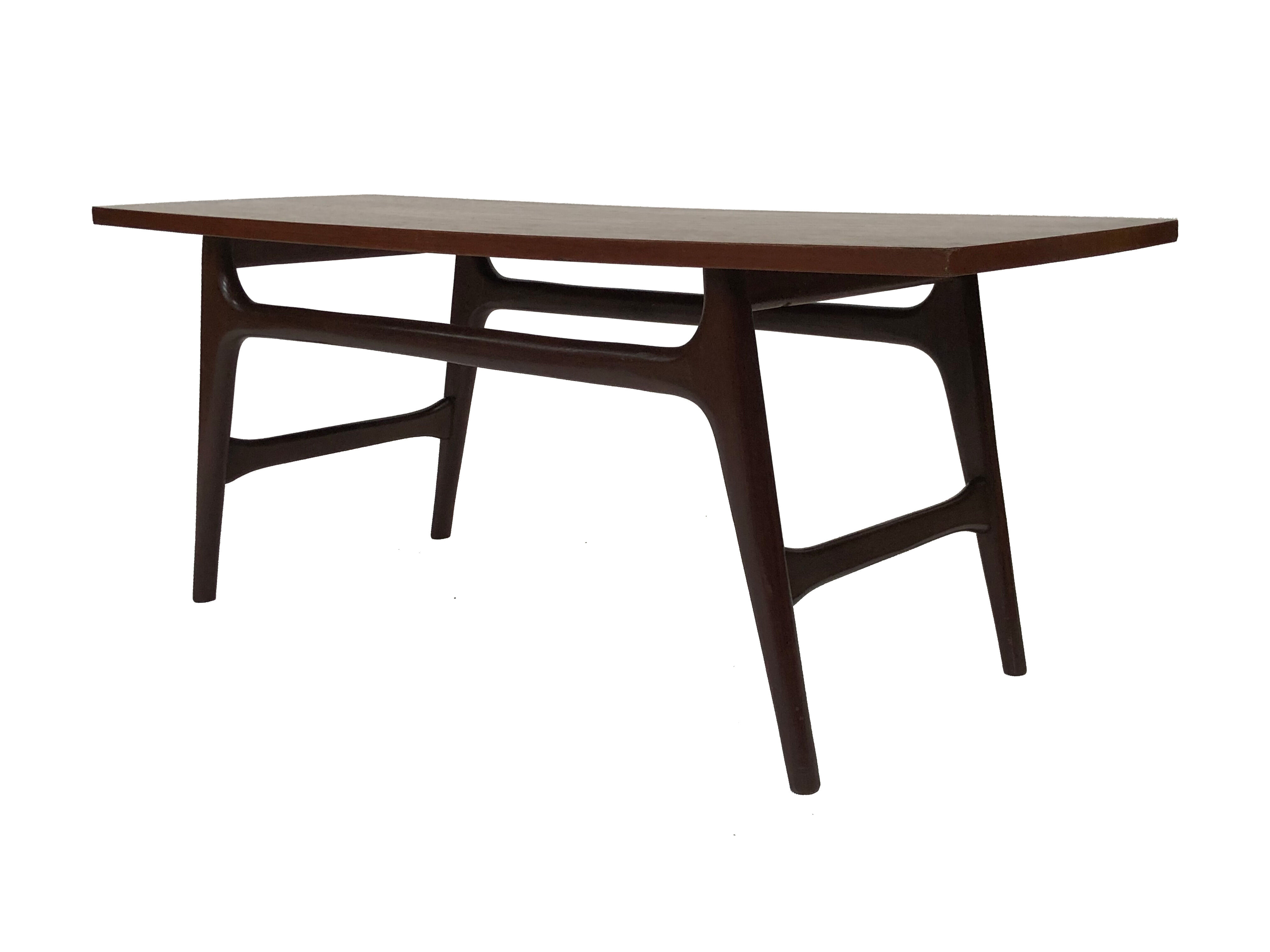 Coffee table Louis van Teeffelen Webe model 21