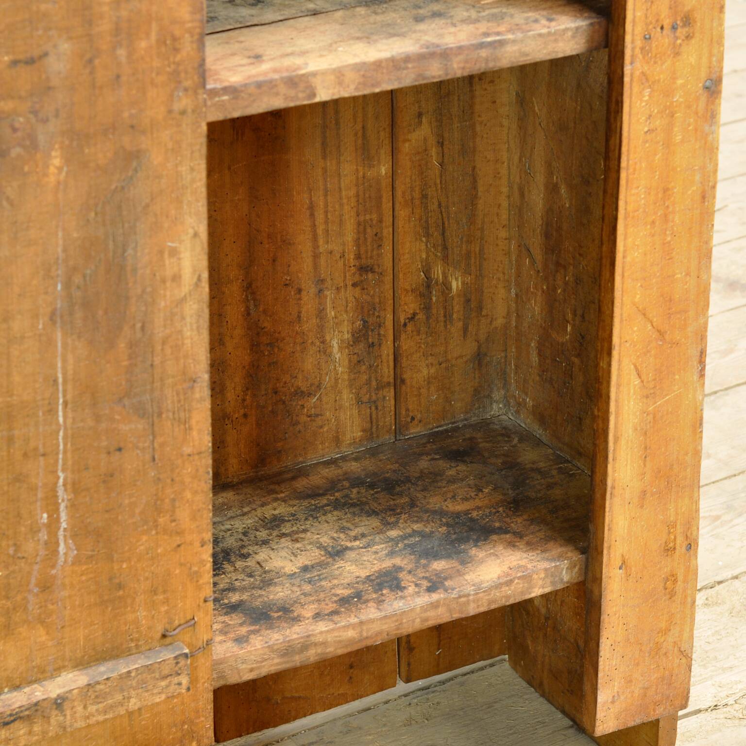 Cabinet wabi sabi en hêtre, années 1850