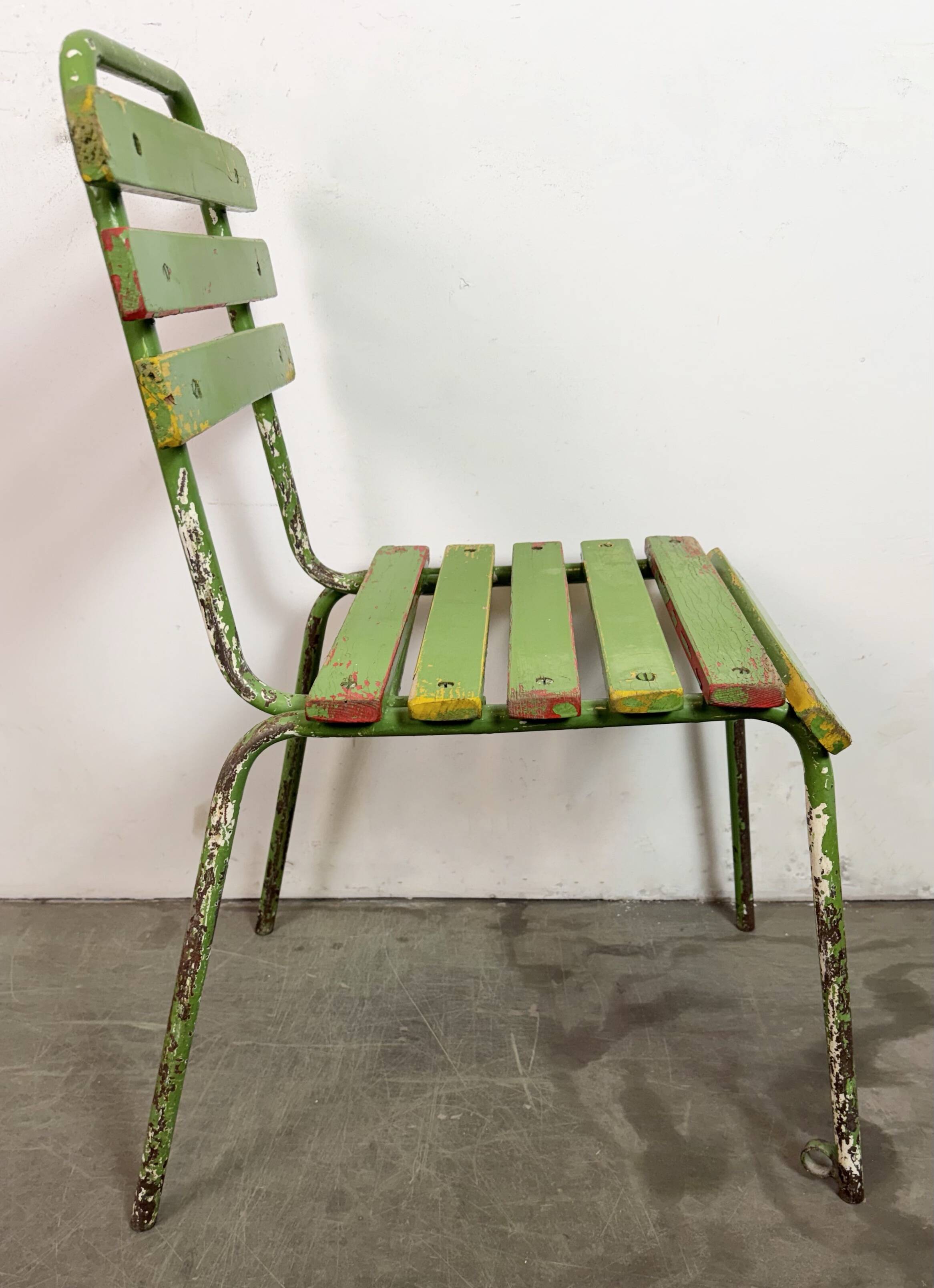 Chaise industrielle verte vintage, années 1960