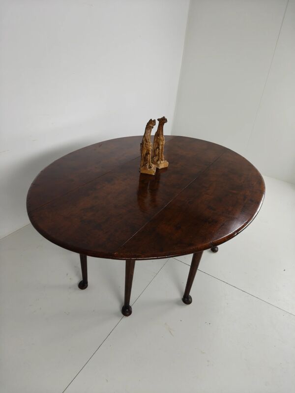 Table à manger anglaise ancienne à abattants – Victorienne – 8 pieds – forme ovale – 8 places