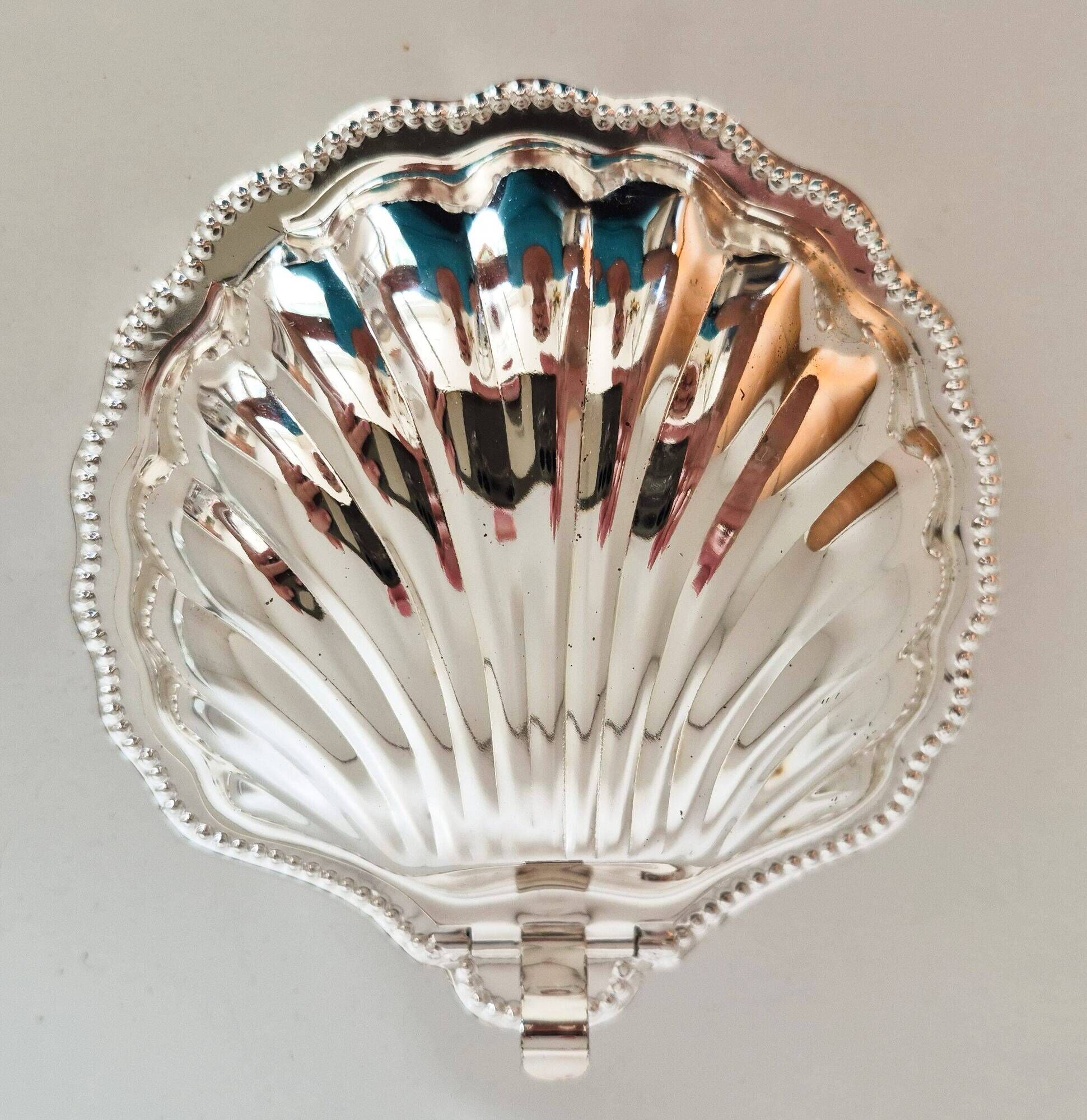 Silver-plated scallop shell butter dish