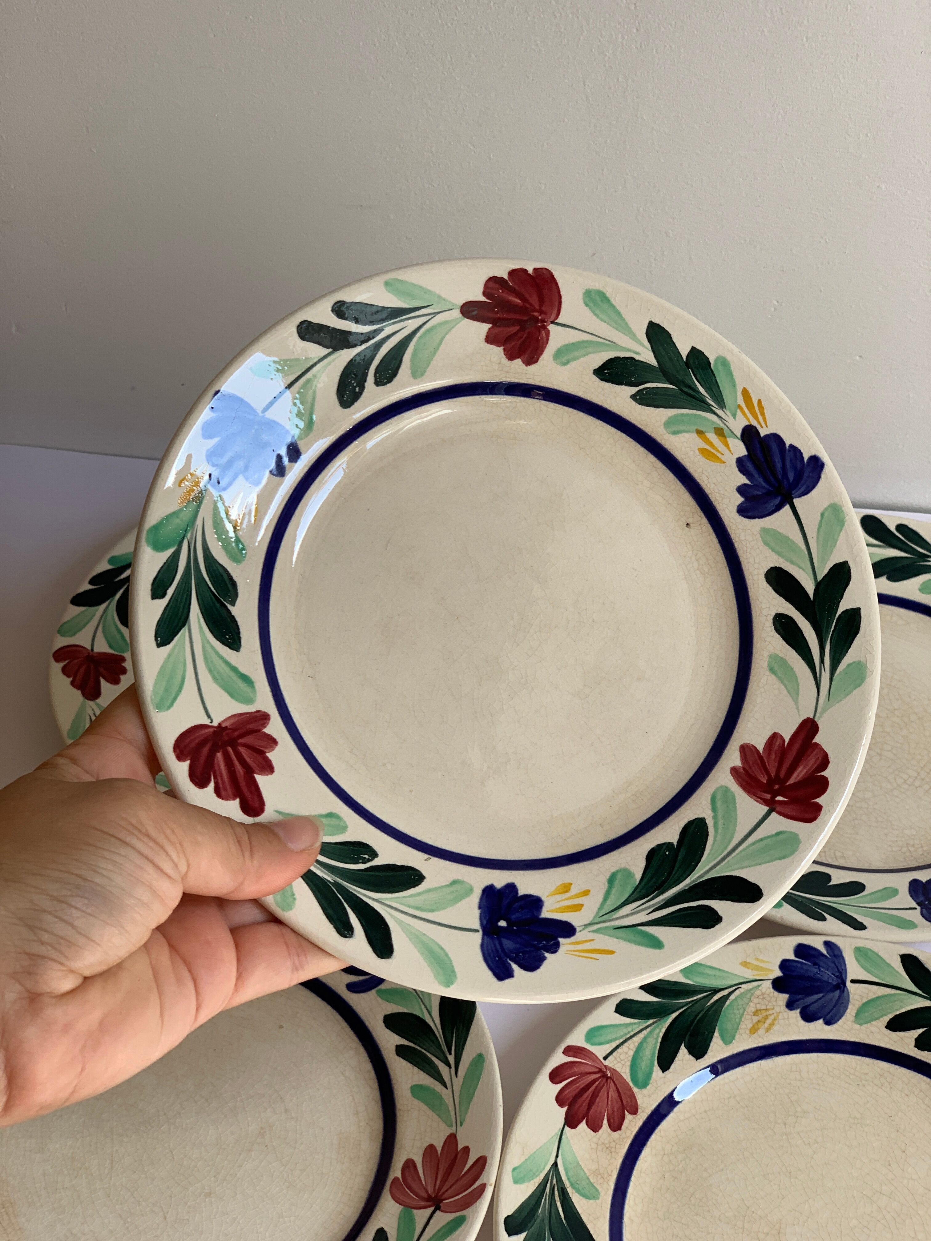 5 Longchamp dessert plates