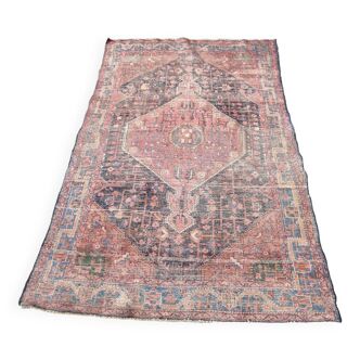 Tapis persan ancien de 1.62 m de large et 2.33 mètres de longueur